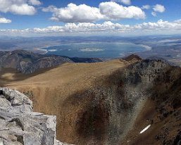 2013-09 Mt Dana (01)-vp 2013 - Looking down on Mono Lake from the summit of Mt Dana (13,061ft)